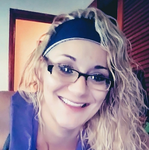 Meet your Posher, Erica - Picture 1 of 1